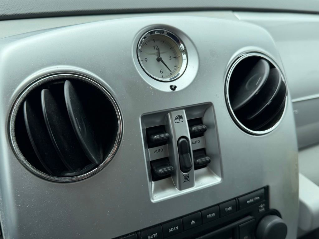 Used 2006 Chrysler PT Cruiser Touring FWD image 13