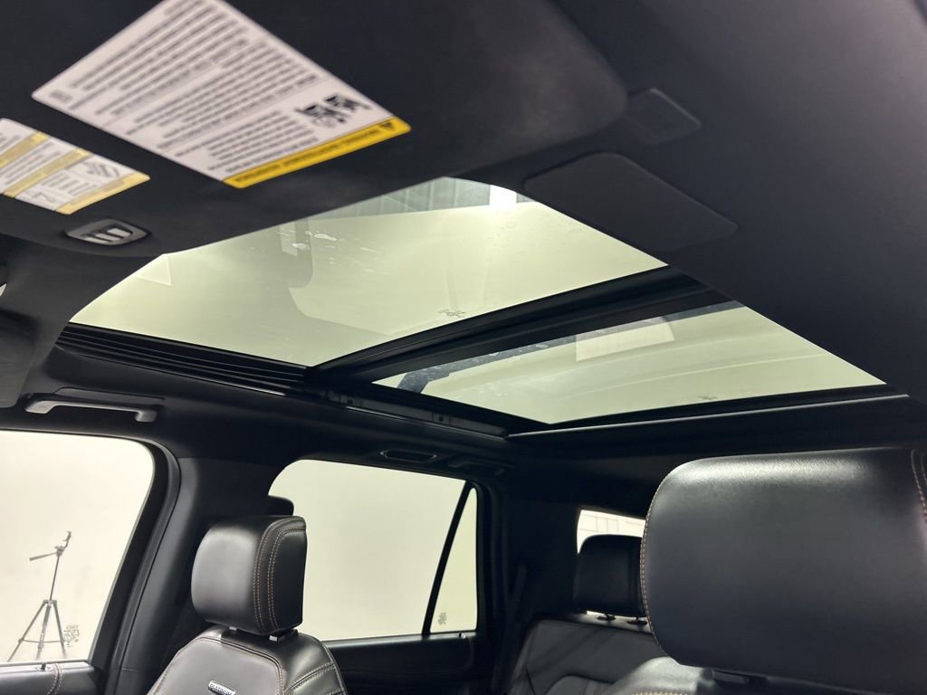 Used 2023 Ford Expedition Platinum image 30