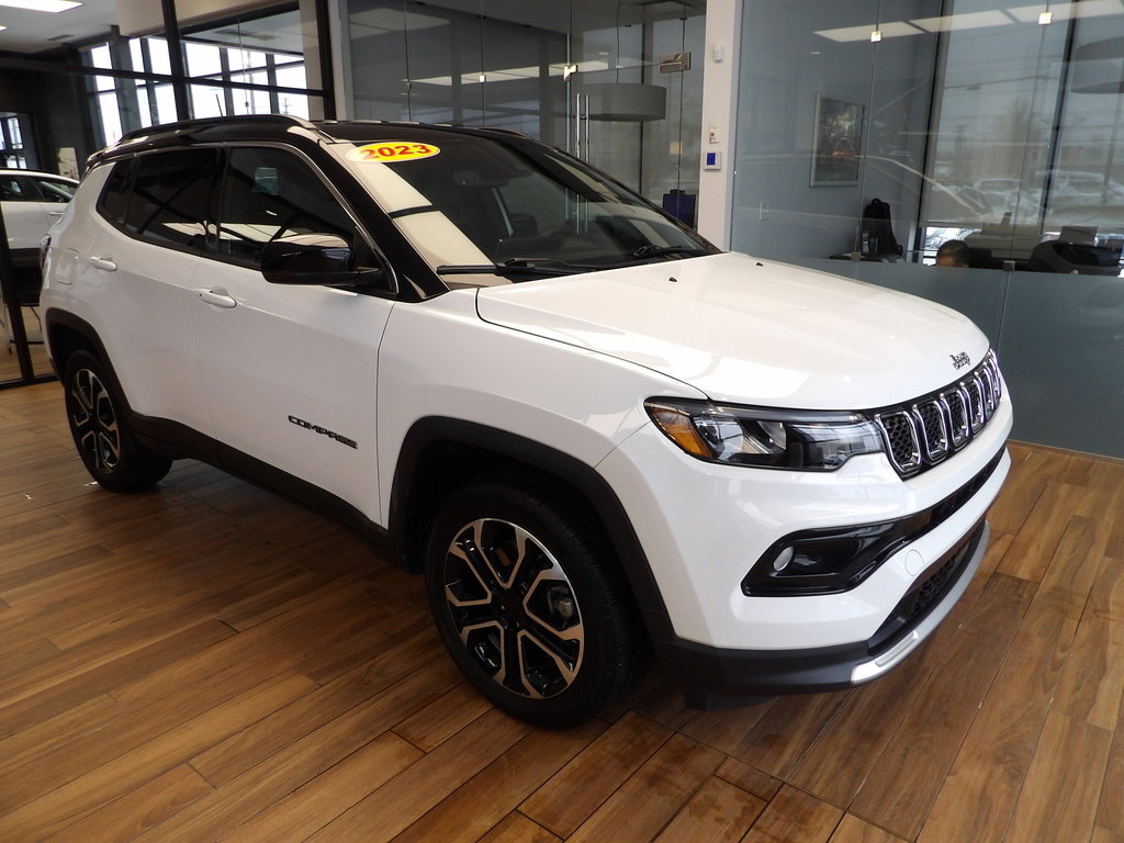 Used 2023 Jeep Compass Limited image 3