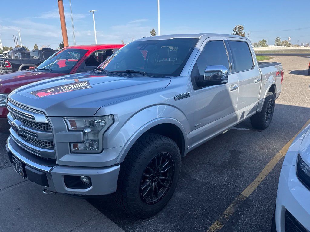 Used 2015 Ford F150 Platinum w/ Equipment Group 701A Luxury AWD/4WD image 2