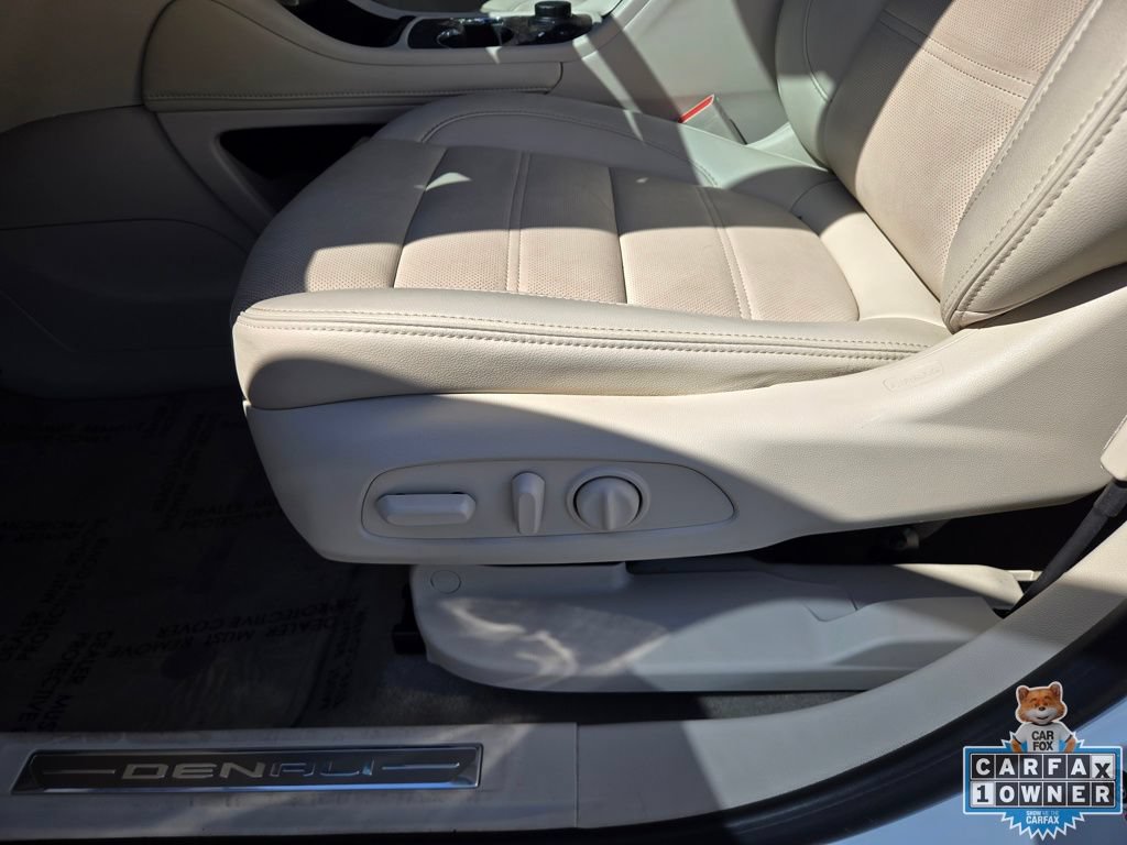 Used 2023 GMC Acadia Denali AWD/4WD image 23