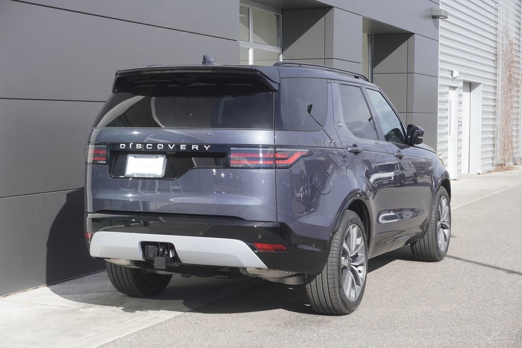 New 2026 Land Rover Discovery Limited Edition image 2