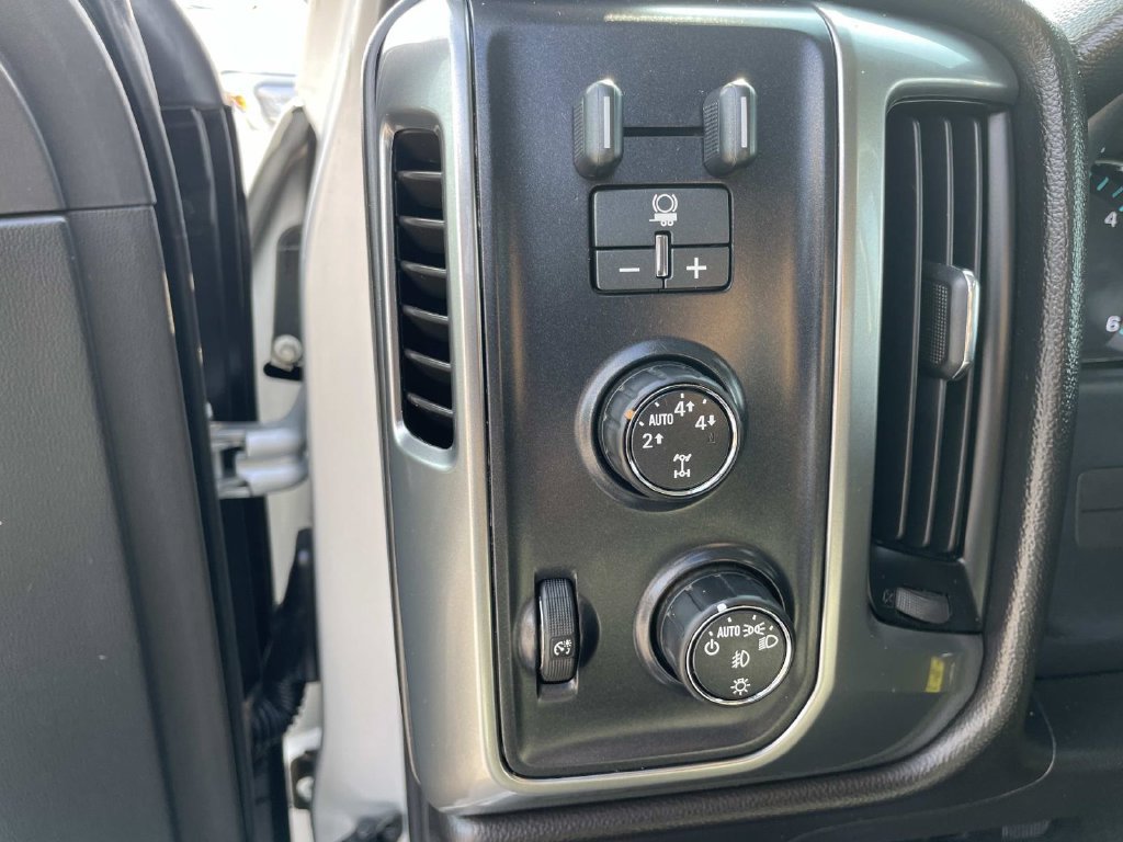 Used 2015 Chevrolet Silverado 1500 LT w/ All Star Edition AWD/4WD image 42