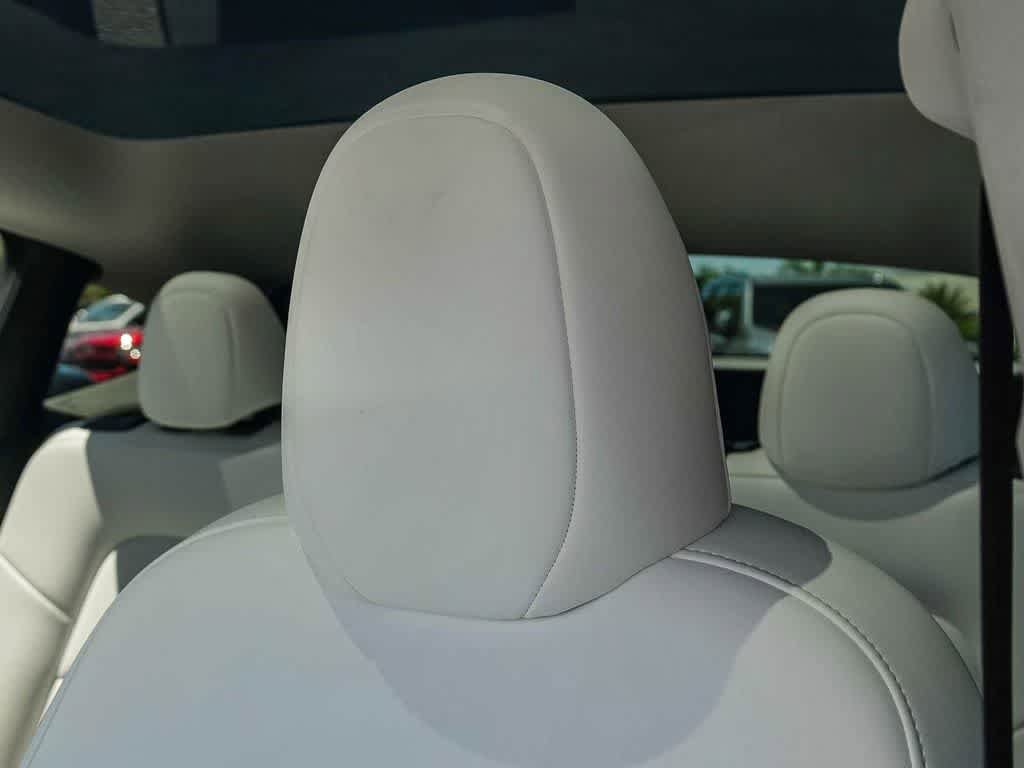 Used 2023 Tesla Model Y Long Range AWD/4WD image 25