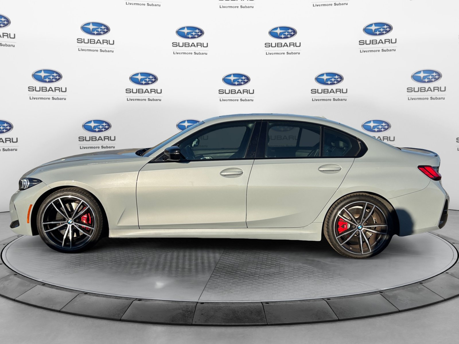 Used 2023 BMW 330i Sedan w/ M Sport Package RWD image 2