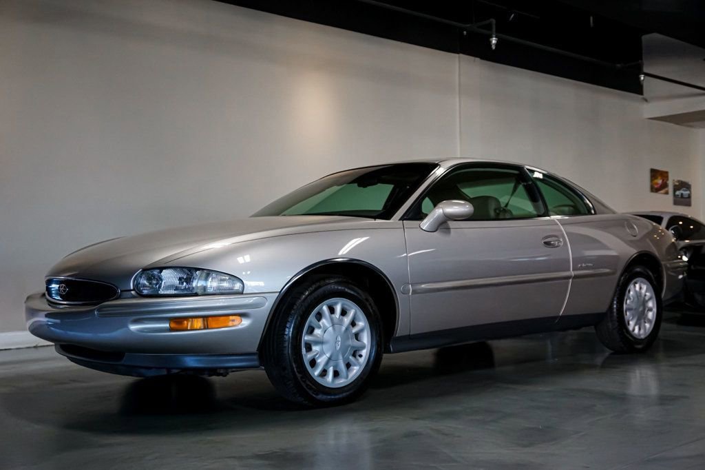 Used 1997 Buick Riviera Supercharged Coupe image 3