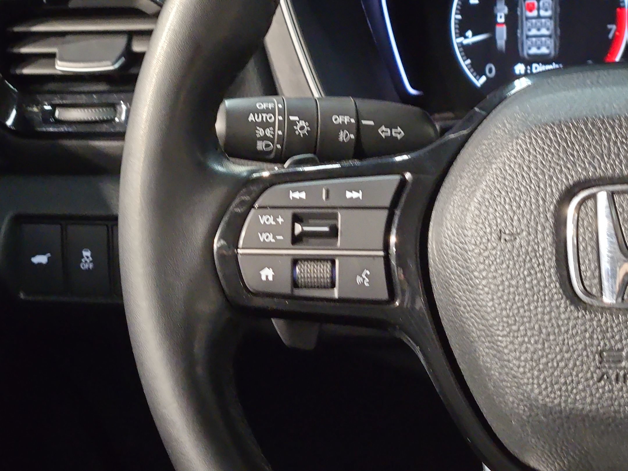 Used 2025 Honda Pilot EX-L image 27