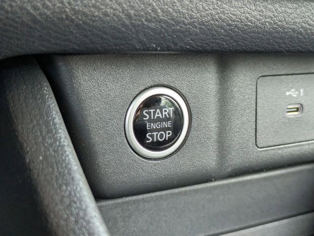 Used 2023 Nissan Rogue SV FWD image 30