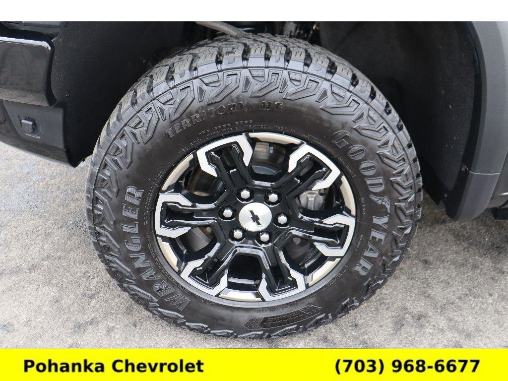 Used 2025 Chevrolet Silverado 1500 ZR2 w/ Technology Package image 27