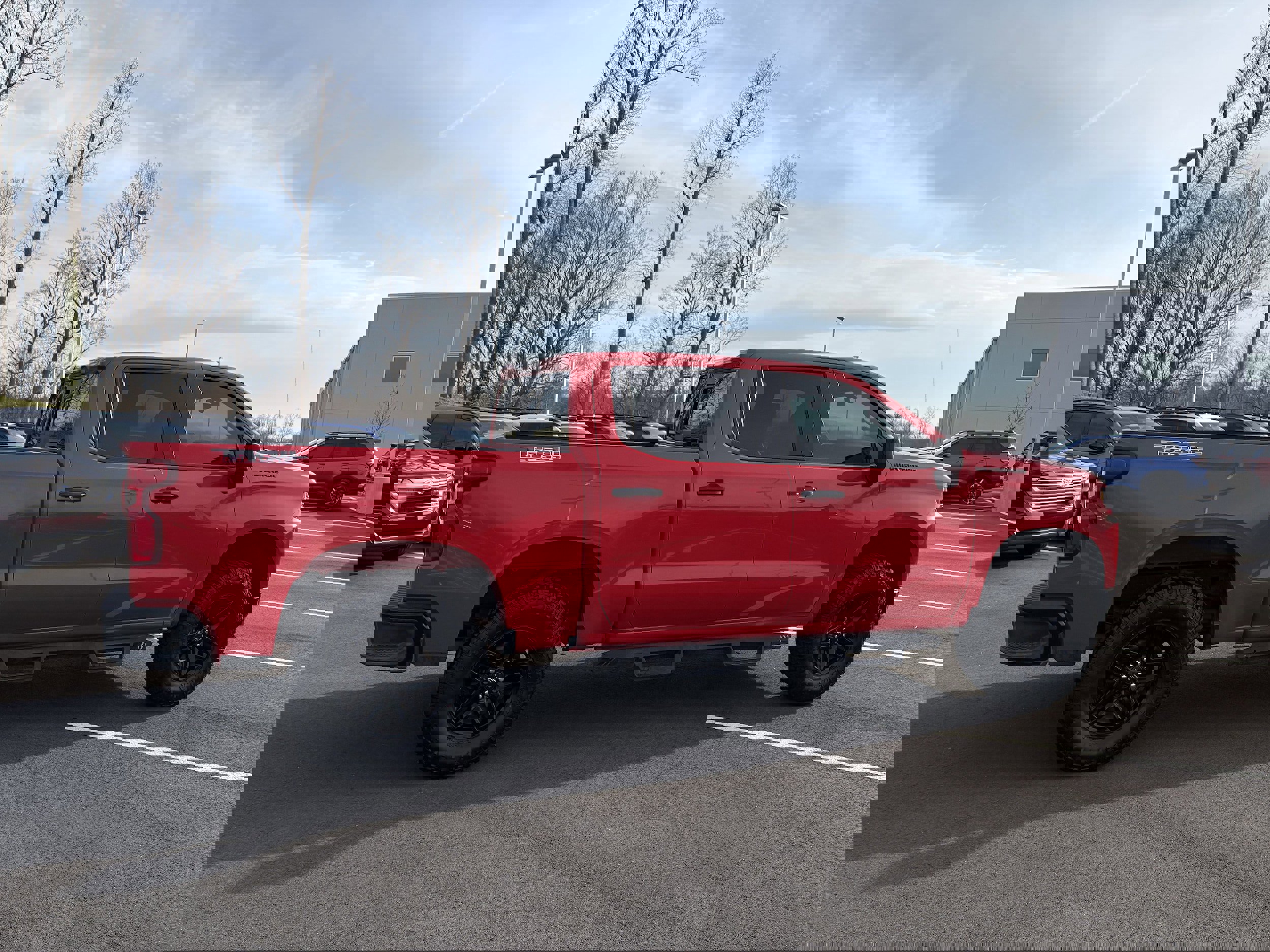 Used 2021 Chevrolet Silverado 1500 LT Trail Boss w/ Convenience Package II image 8