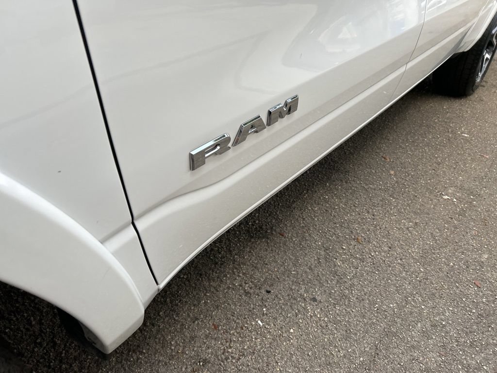 Used 2026 RAM 1500 Laramie AWD/4WD image 17