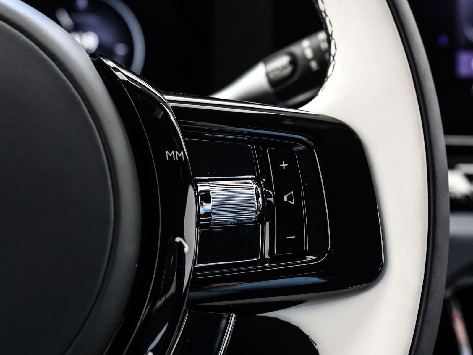 New 2026 Rolls-Royce Cullinan AWD/4WD image 12