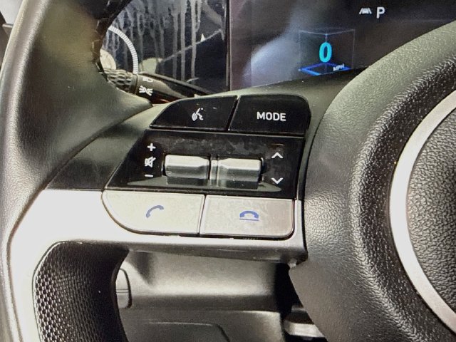 Used 2022 Hyundai Elantra Limited FWD image 13