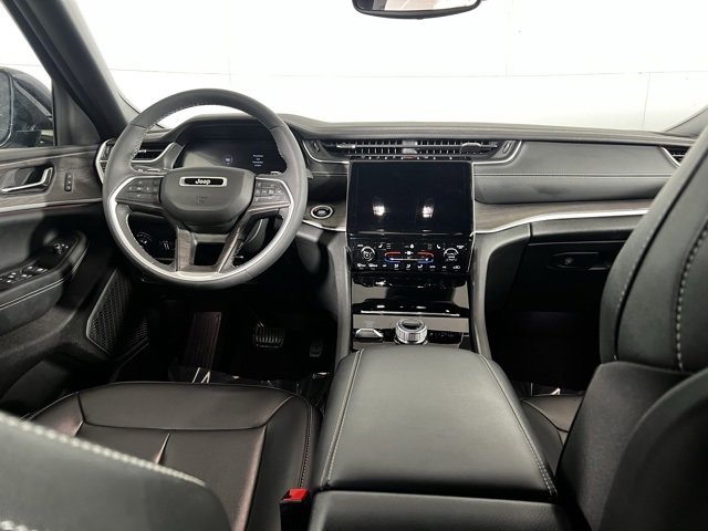 Used 2024 Jeep Grand Cherokee L Limited image 8