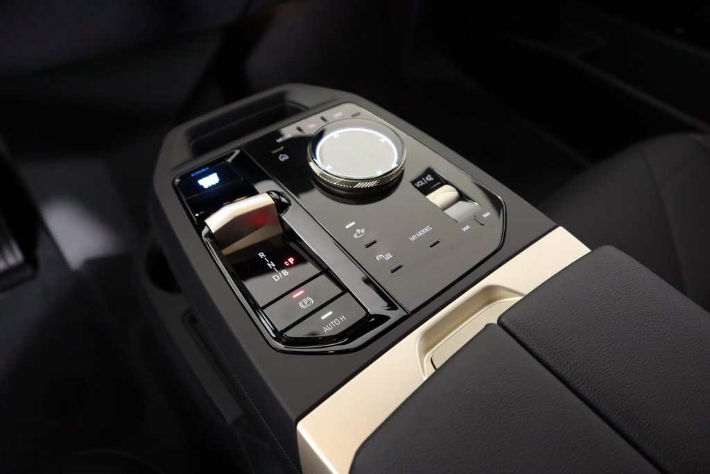 New 2025 BMW iX xDrive50 w/ Premium Package image 9