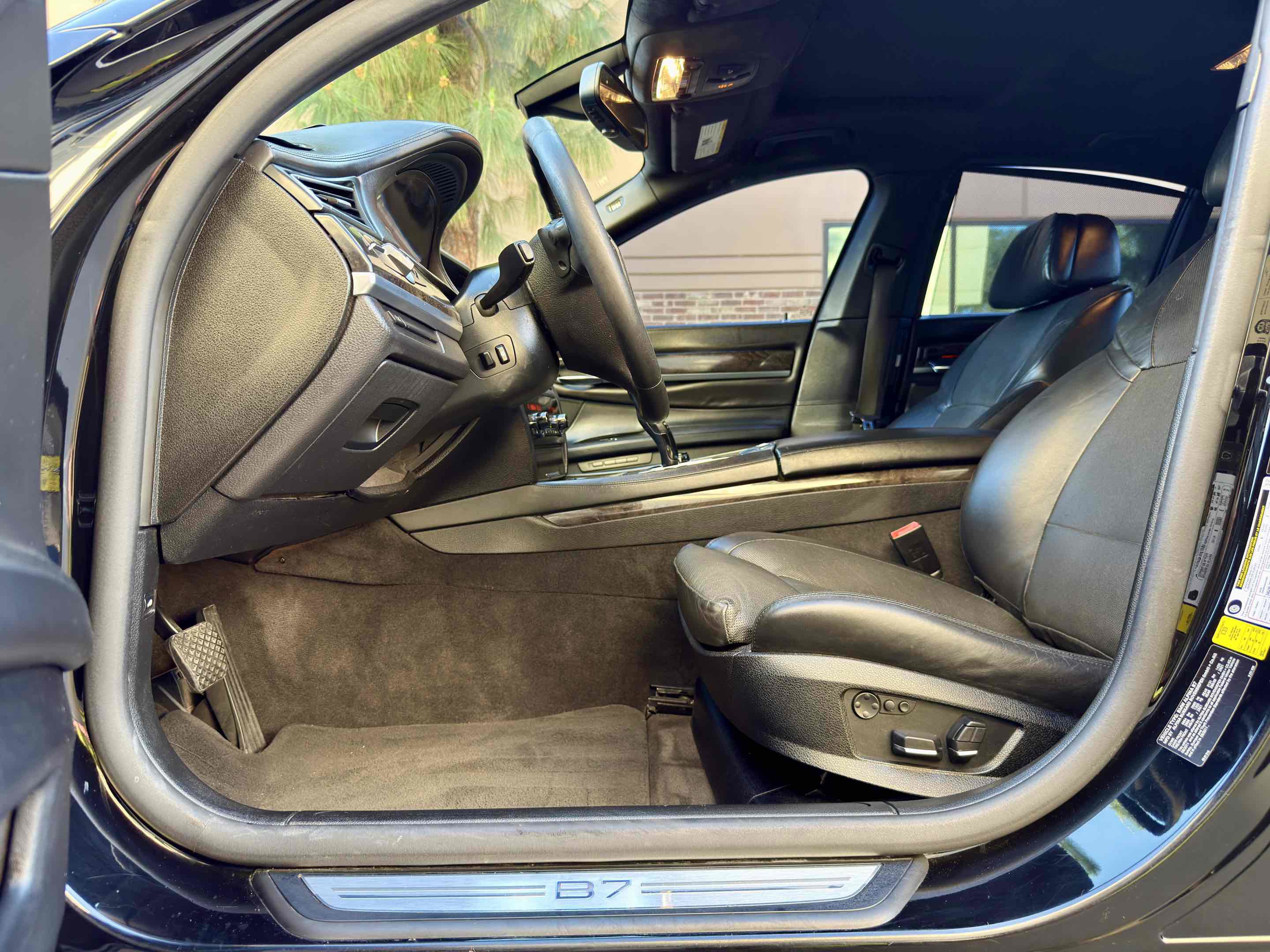 Used 2012 BMW ALPINA B7 image 52