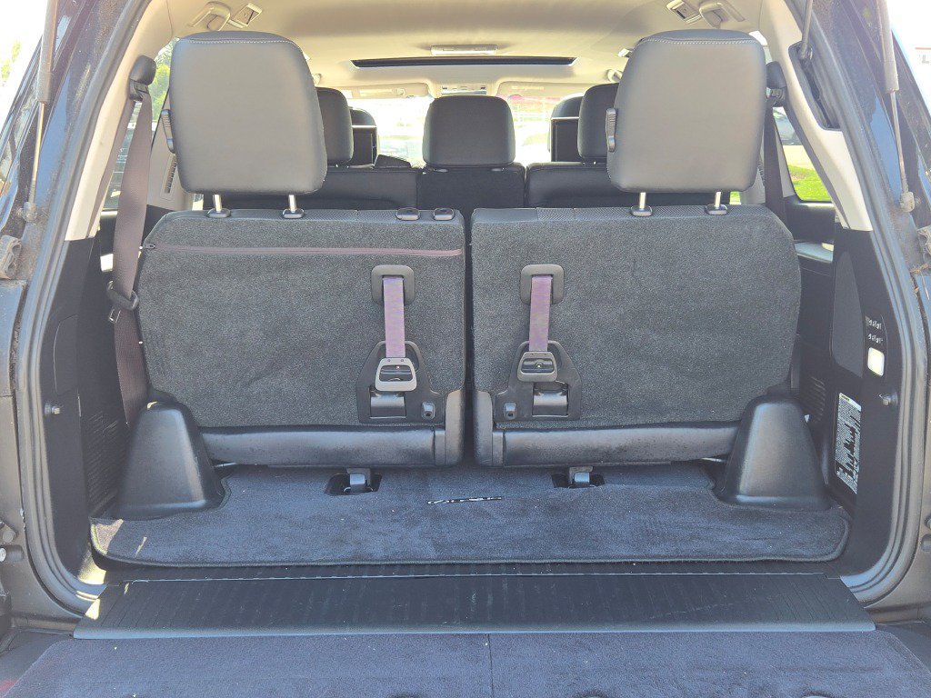 Used 2017 Lexus LX 570 4WD image 21