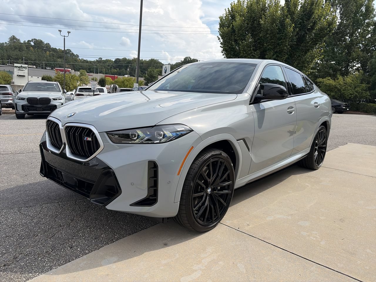 Certified 2026 BMW X6 M60i AWD/4WD image 4