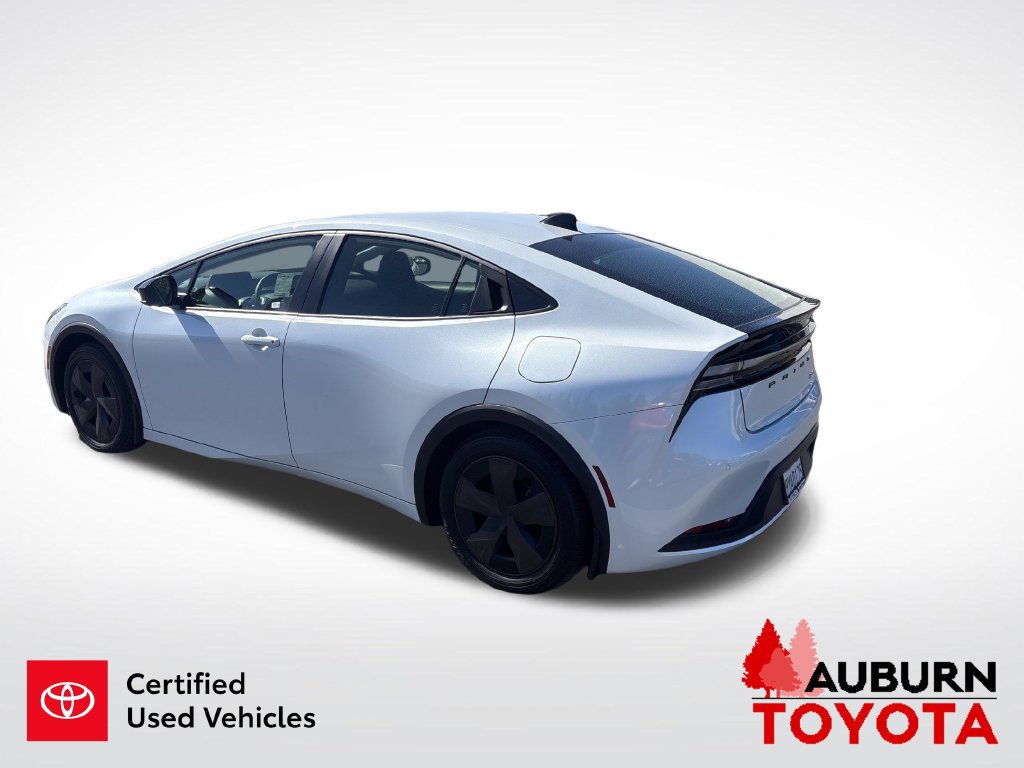 Certified 2026 Toyota Prius Plug-In Hybrid FWD image 8