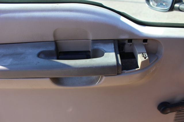 Used 2004 Ford F350 XL AWD/4WD image 13