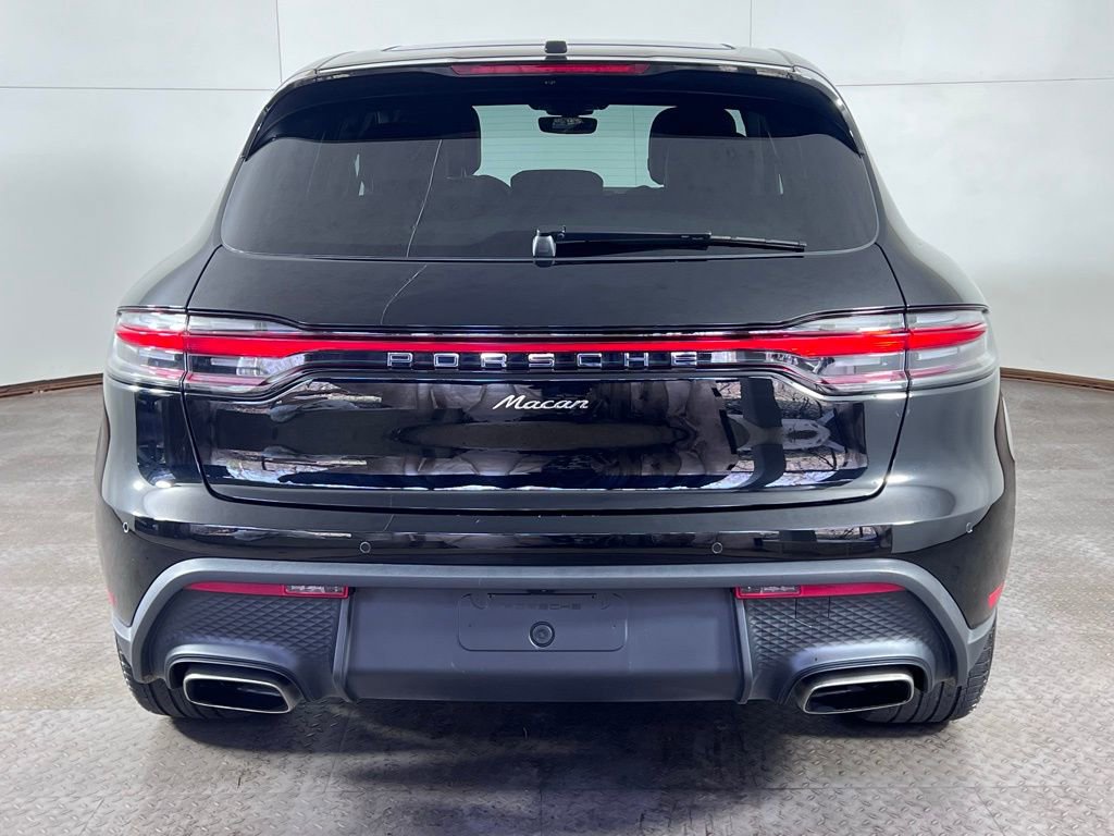 Certified 2025 Porsche Macan image 6
