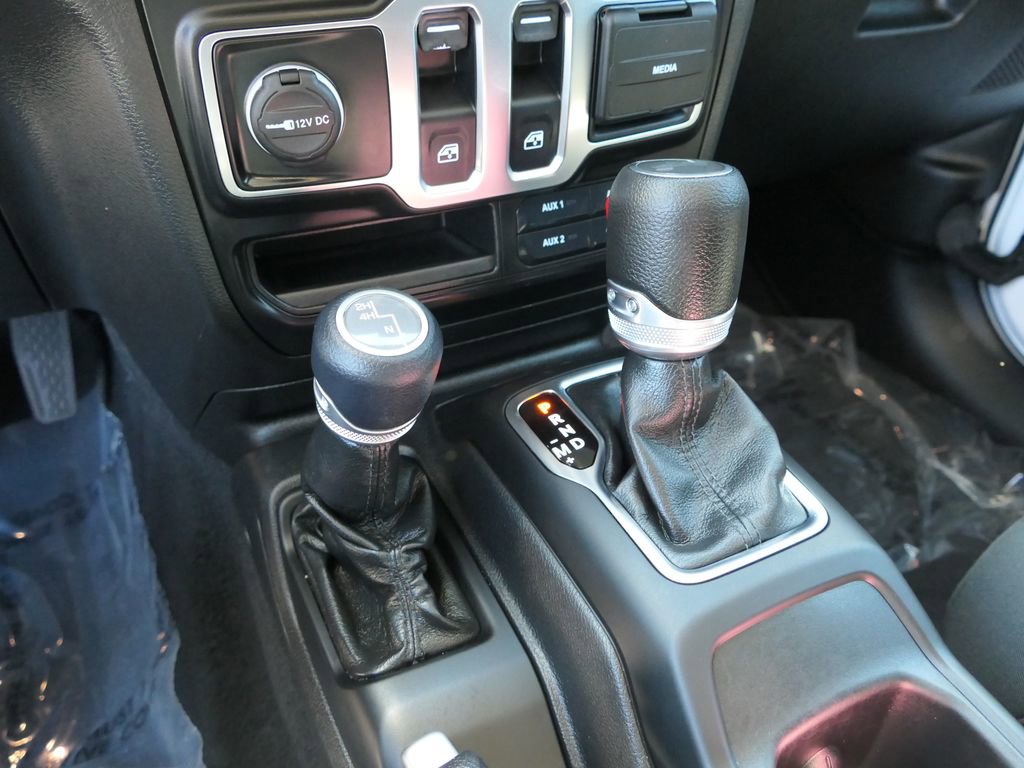 Used 2022 Jeep Wrangler Sport S image 21