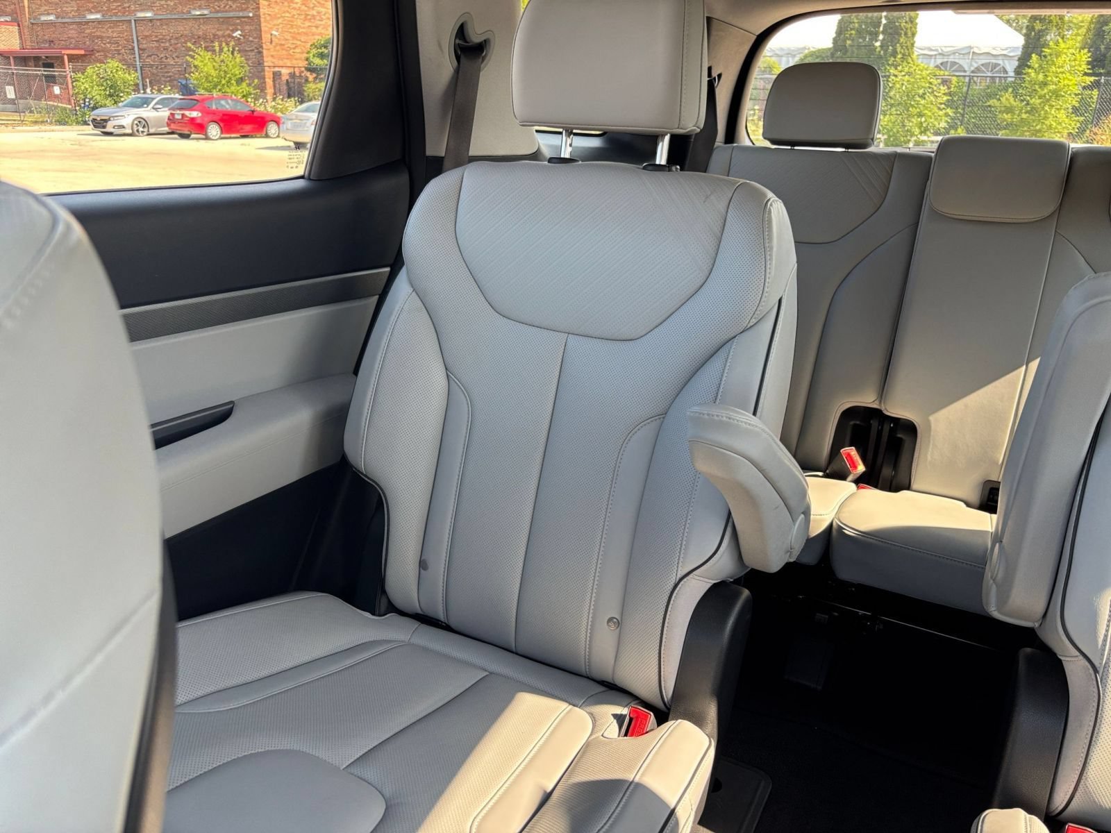 Used 2025 Hyundai Palisade SEL FWD image 41