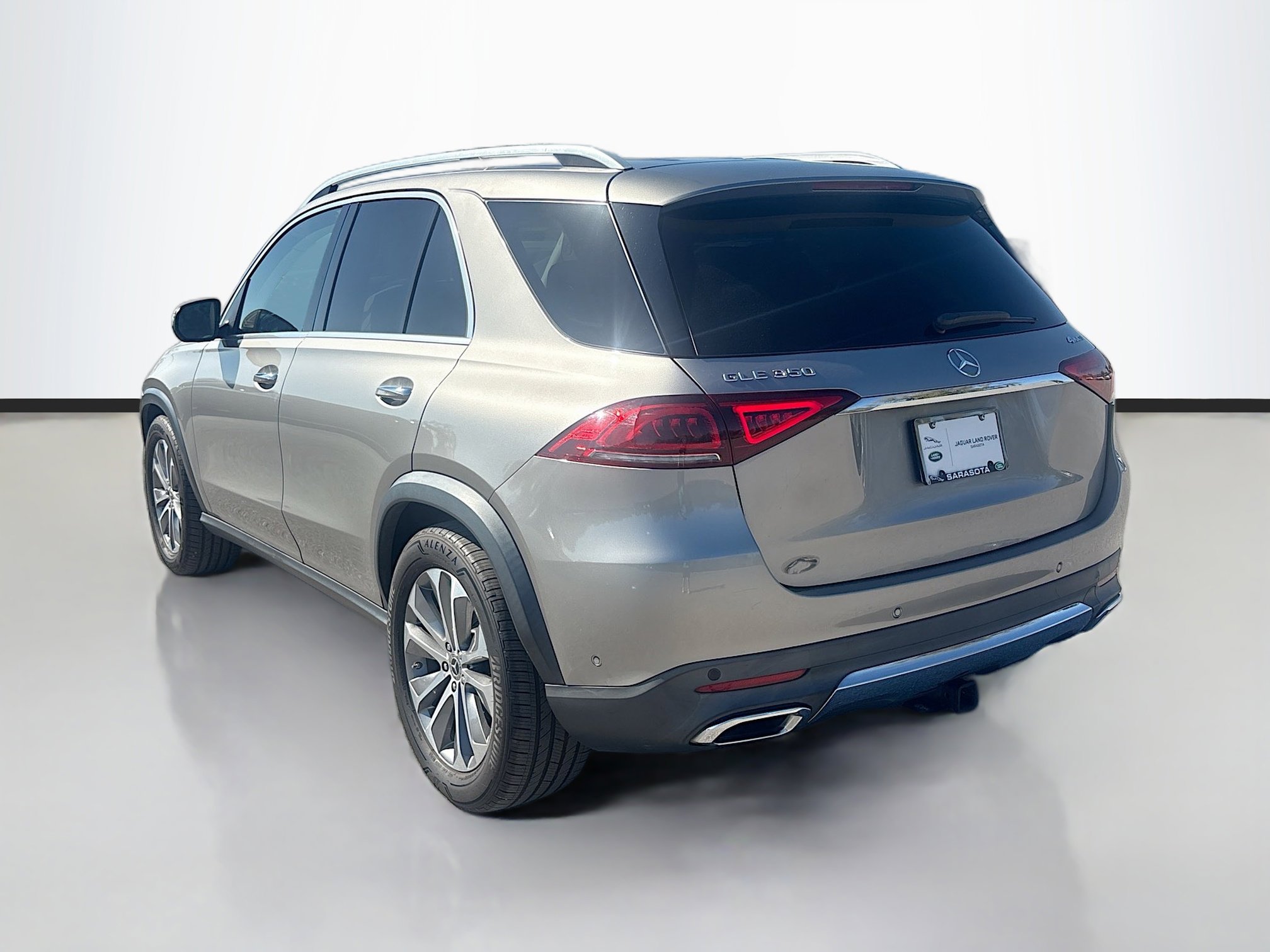 Used 2021 Mercedes-Benz GLE 350 4MATIC image 3