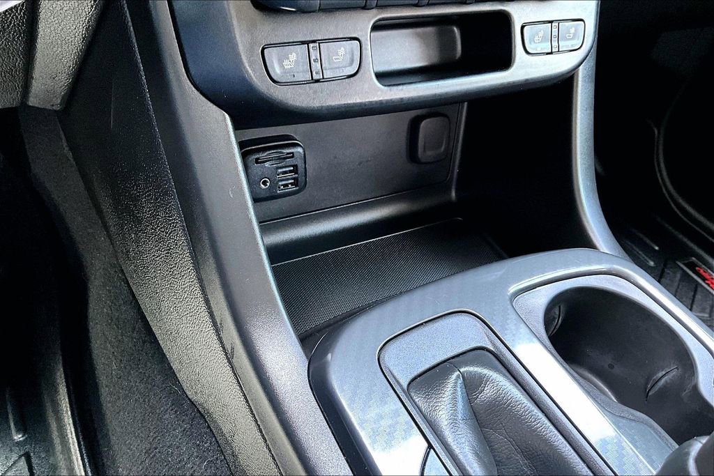 Used 2022 GMC Canyon AT4 w/ Trailering Package AWD/4WD image 16
