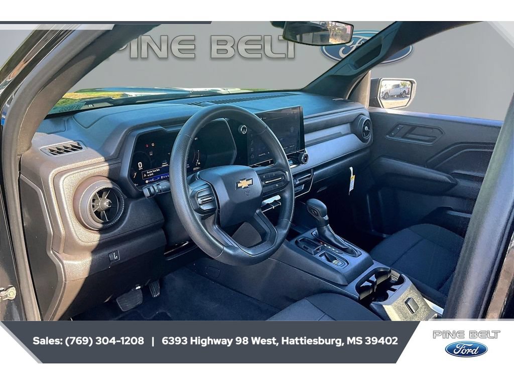 Used 2024 Chevrolet Colorado W/T RWD image 13