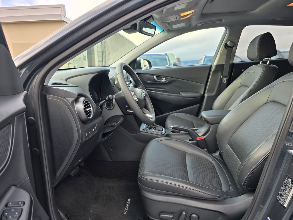 Used 2021 Hyundai Kona Limited w/ Cargo Package image 20