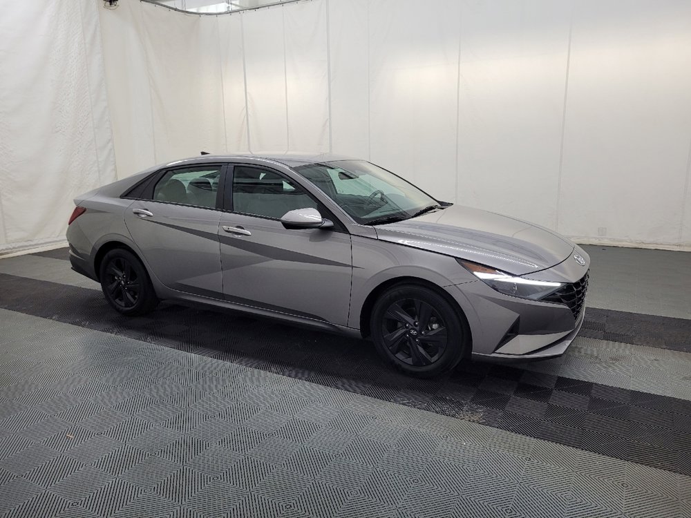 Used 2023 Hyundai Elantra SEL w/ Cargo Package image 11