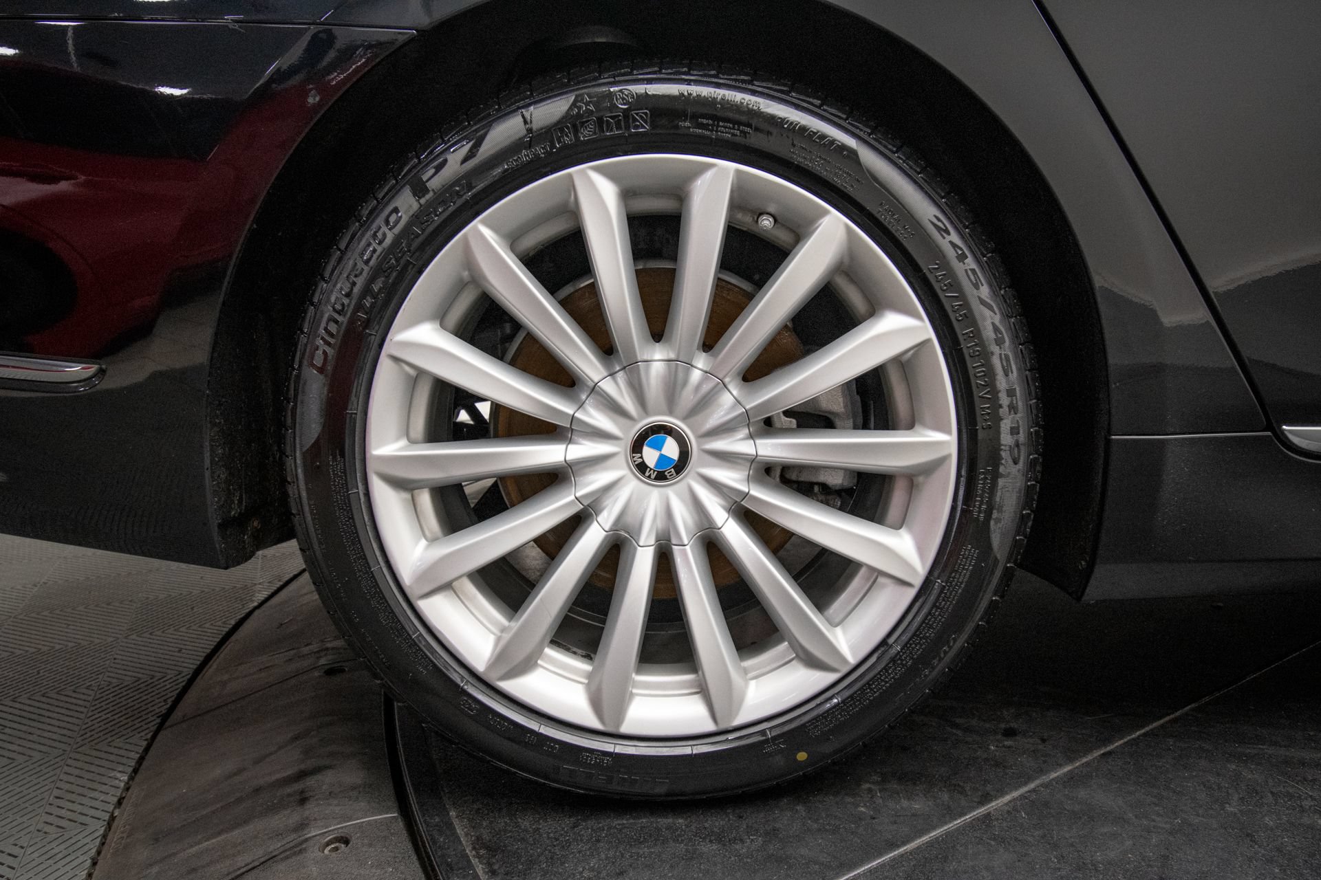 Used 2020 BMW 740i xDrive AWD/4WD image 30