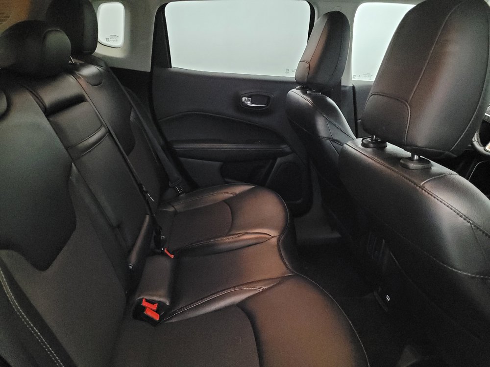 Used 2019 Jeep Compass Latitude w/ Cold Weather Group AWD/4WD image 19
