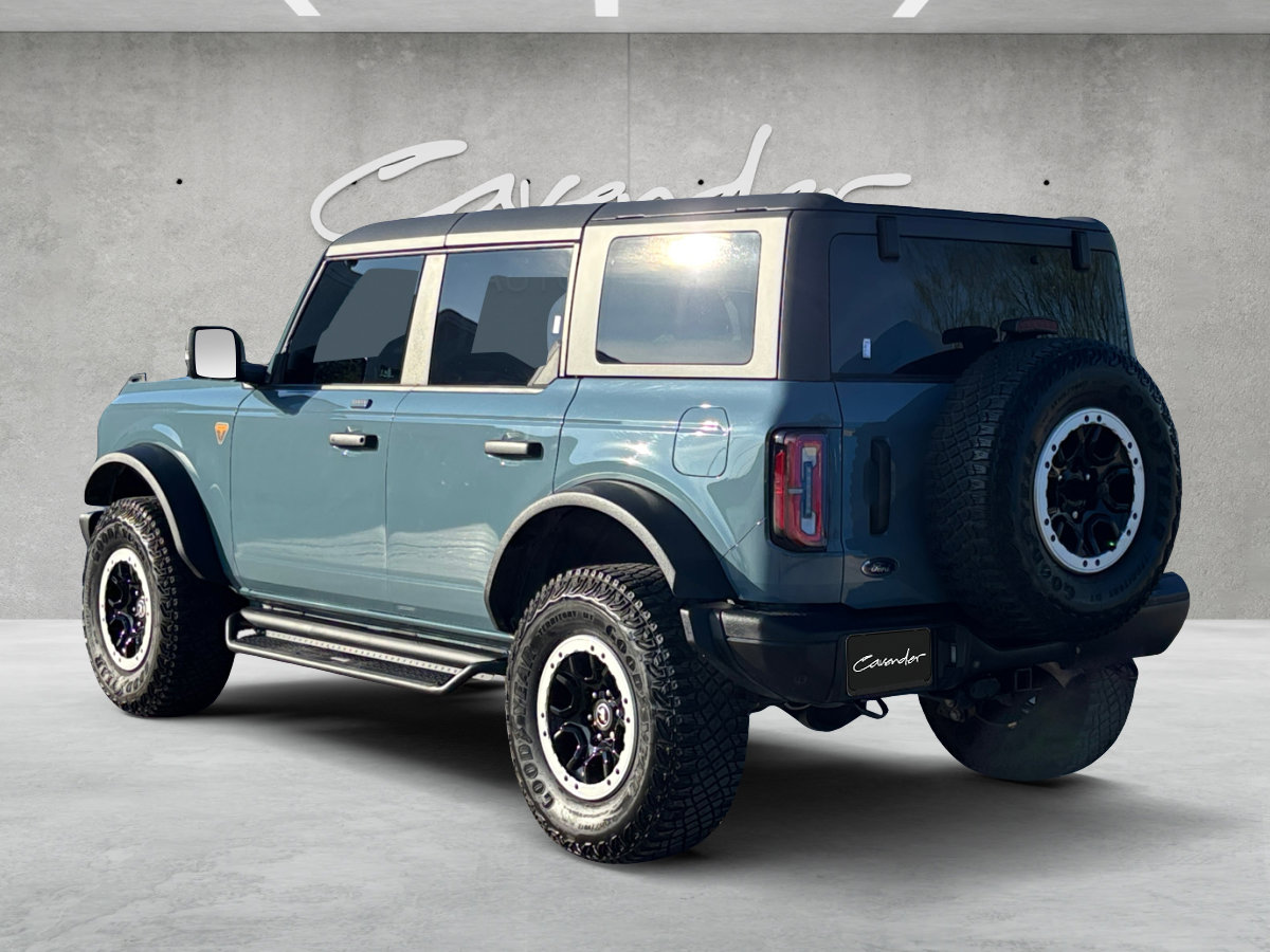 Used 2023 Ford Bronco Badlands image 15