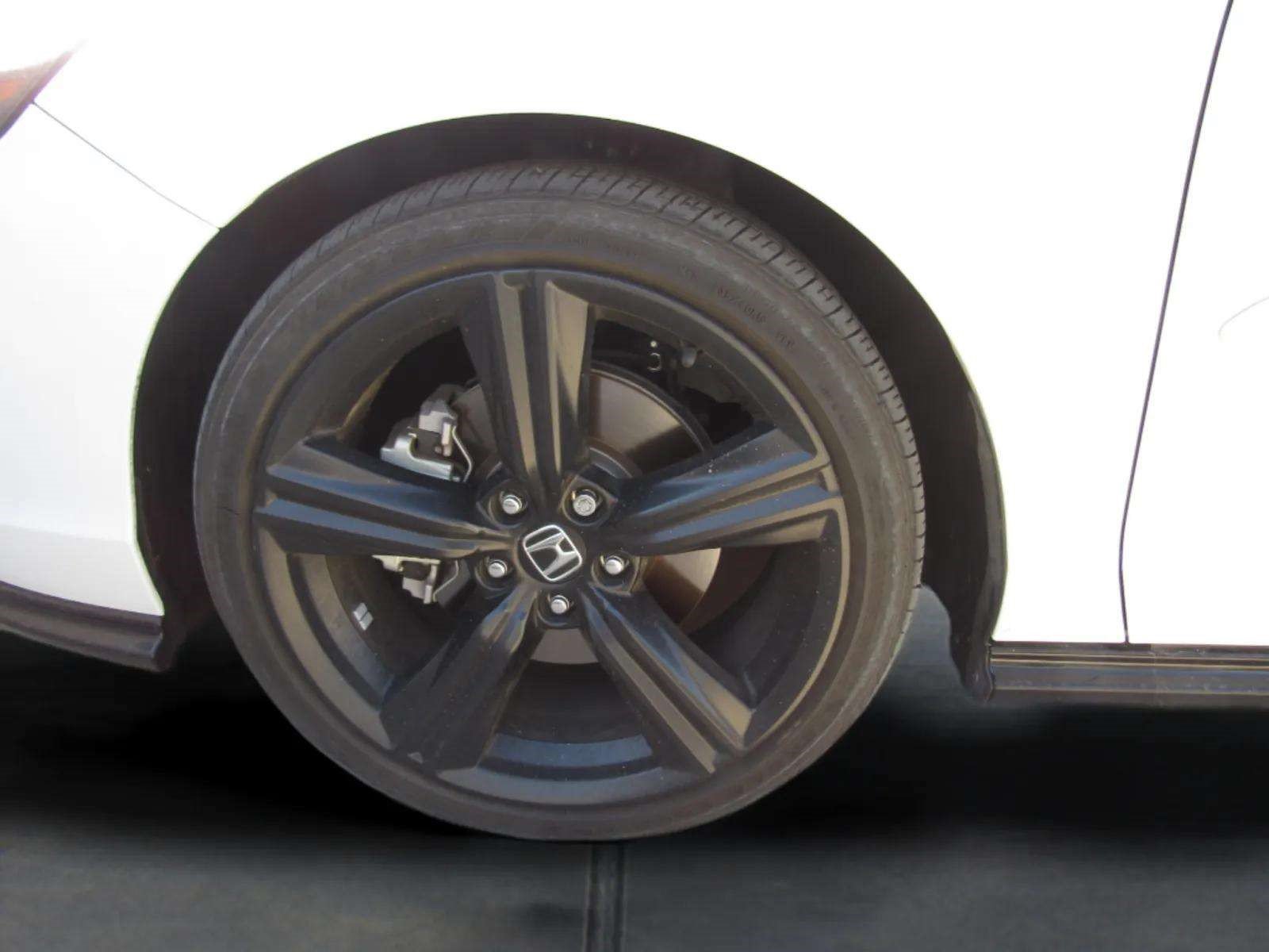 Used 2024 Honda Accord Sport image 5