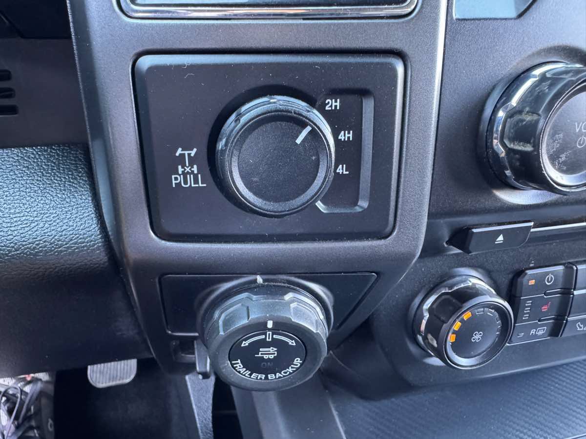 Used 2018 Ford F150 XLT w/ Equipment Group 302A Luxury AWD/4WD image 29