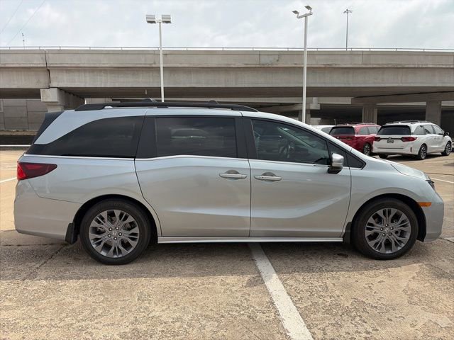 Used 2025 Honda Odyssey Touring image 7