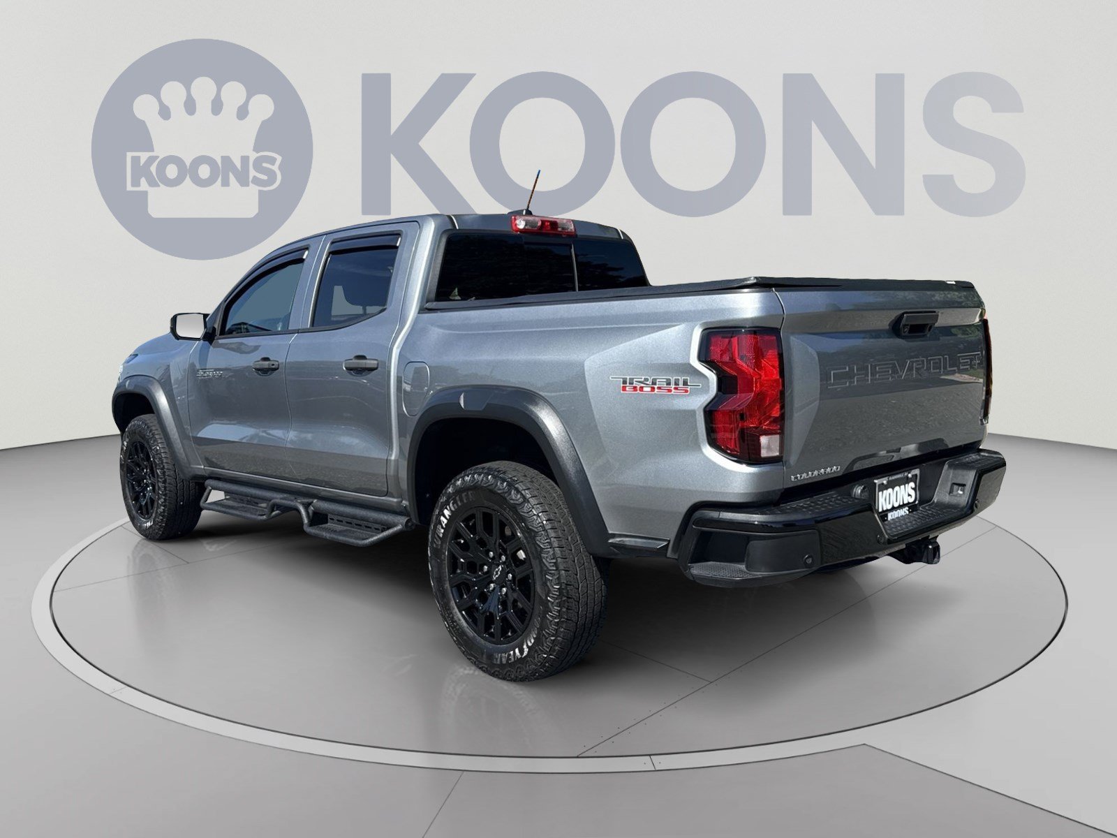 Used 2023 Chevrolet Colorado Trail Boss w/ Technology Package AWD/4WD image 4