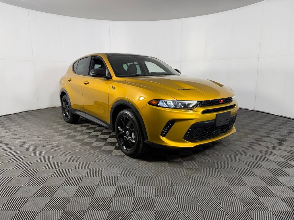 Used 2024 Dodge Hornet R/T Plus w/ R/T Blacktop Package AWD/4WD image 5