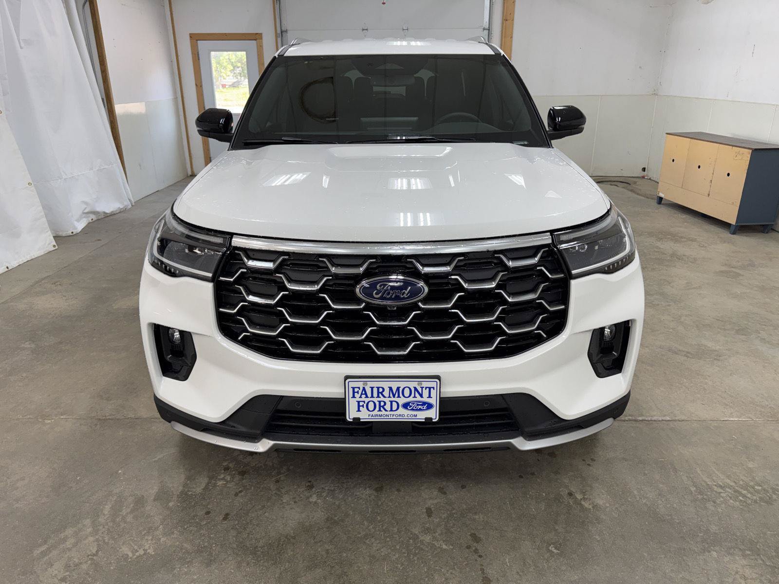 New 2026 Ford Explorer Platinum w/ LUX Leather Package AWD/4WD image 3