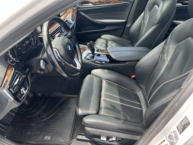 Used 2017 BMW 530i xDrive AWD/4WD image 10