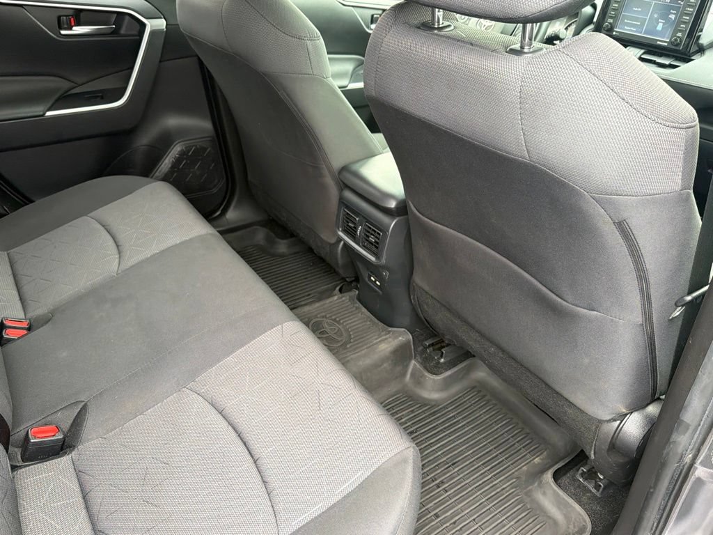 Used 2021 Toyota RAV4 XLE w/ XLE Grade Weather Package AWD/4WD image 42