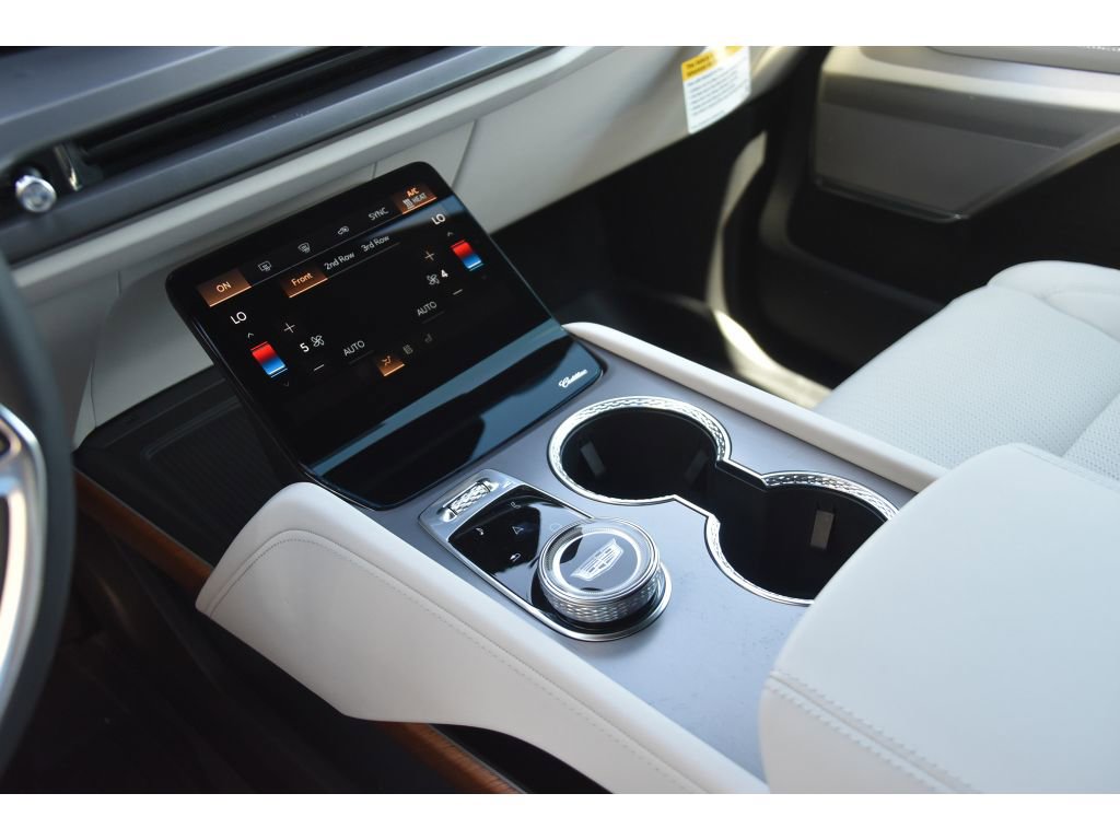 New 2026 Cadillac Vistiq Sport image 35