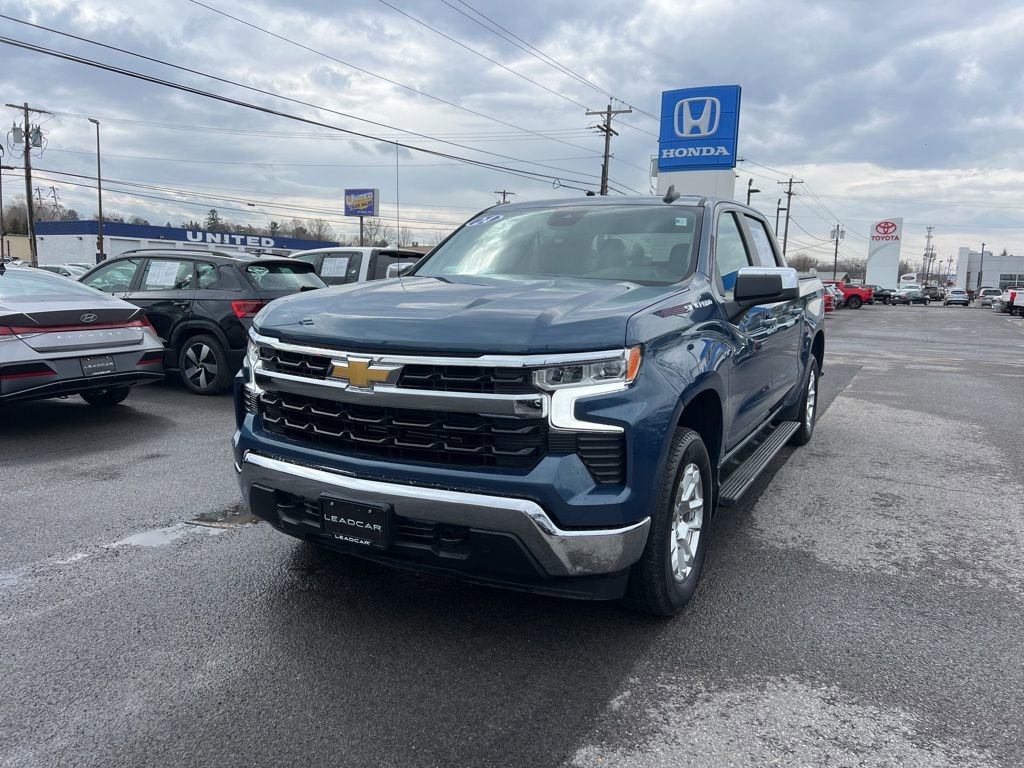 Used 2024 Chevrolet Silverado 1500 LT image 1