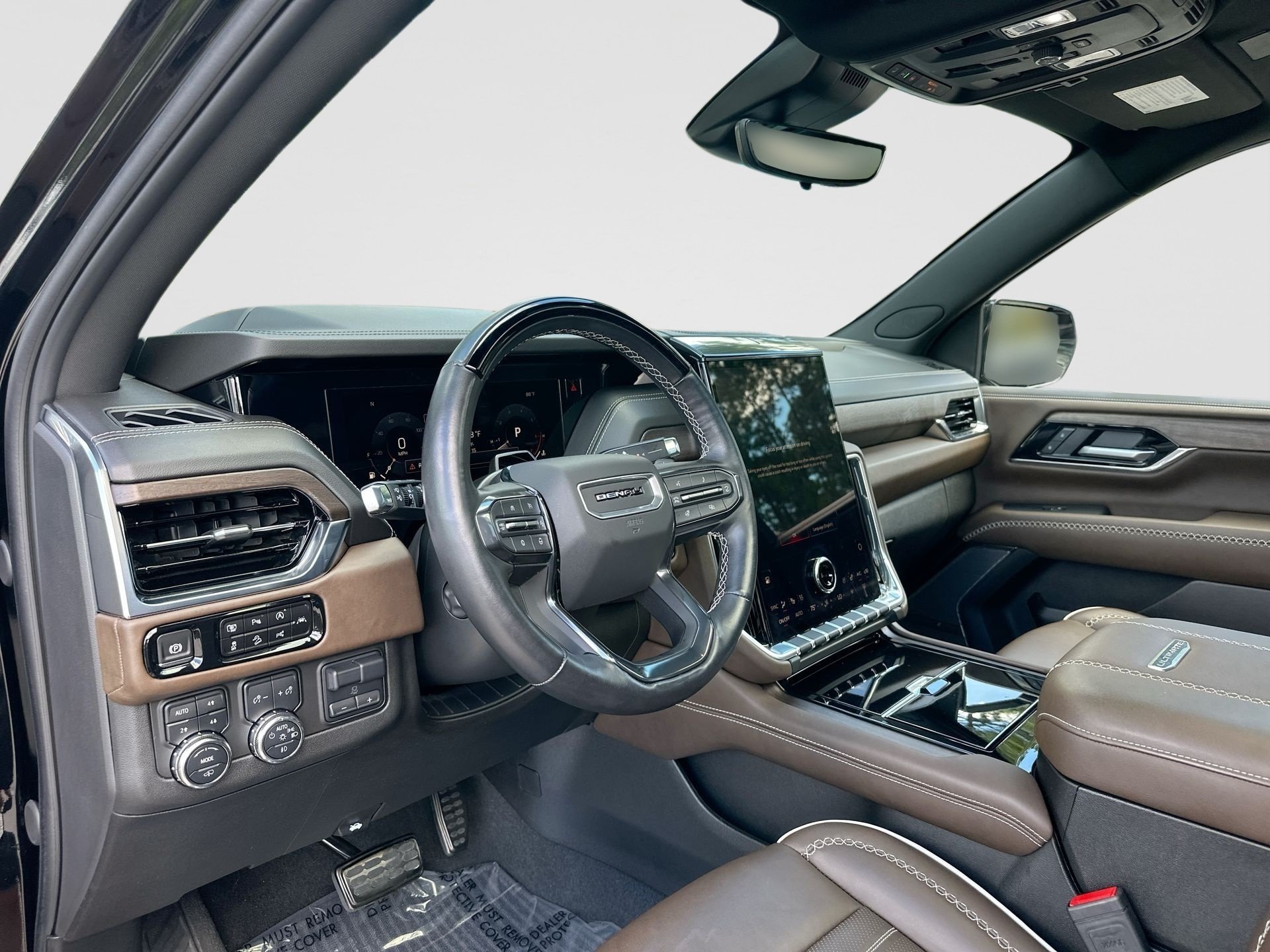 Certified 2025 GMC Yukon Denali Ultimate AWD/4WD image 10