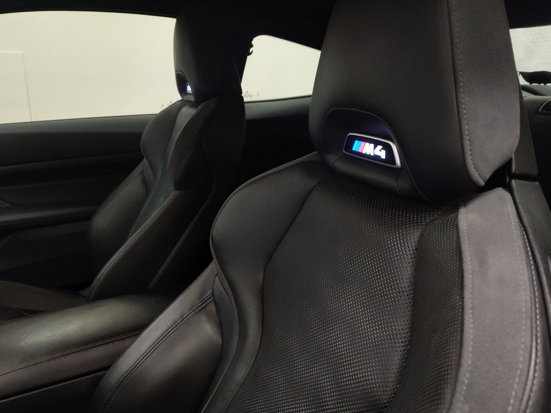 Used 2022 BMW M4 Coupe w/ Parking Assistance Package image 18