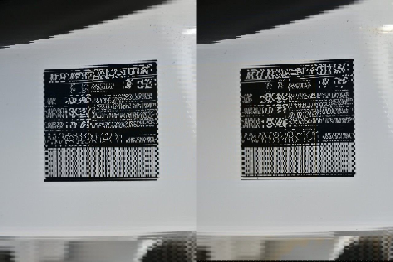 Used 2021 Mercedes-Benz C 300 Sedan w/ Premium Package image 31