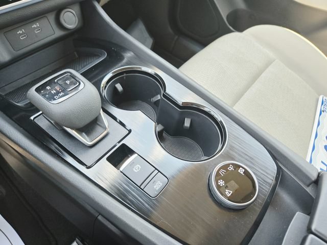 Used 2025 Nissan Rogue SV AWD/4WD image 14