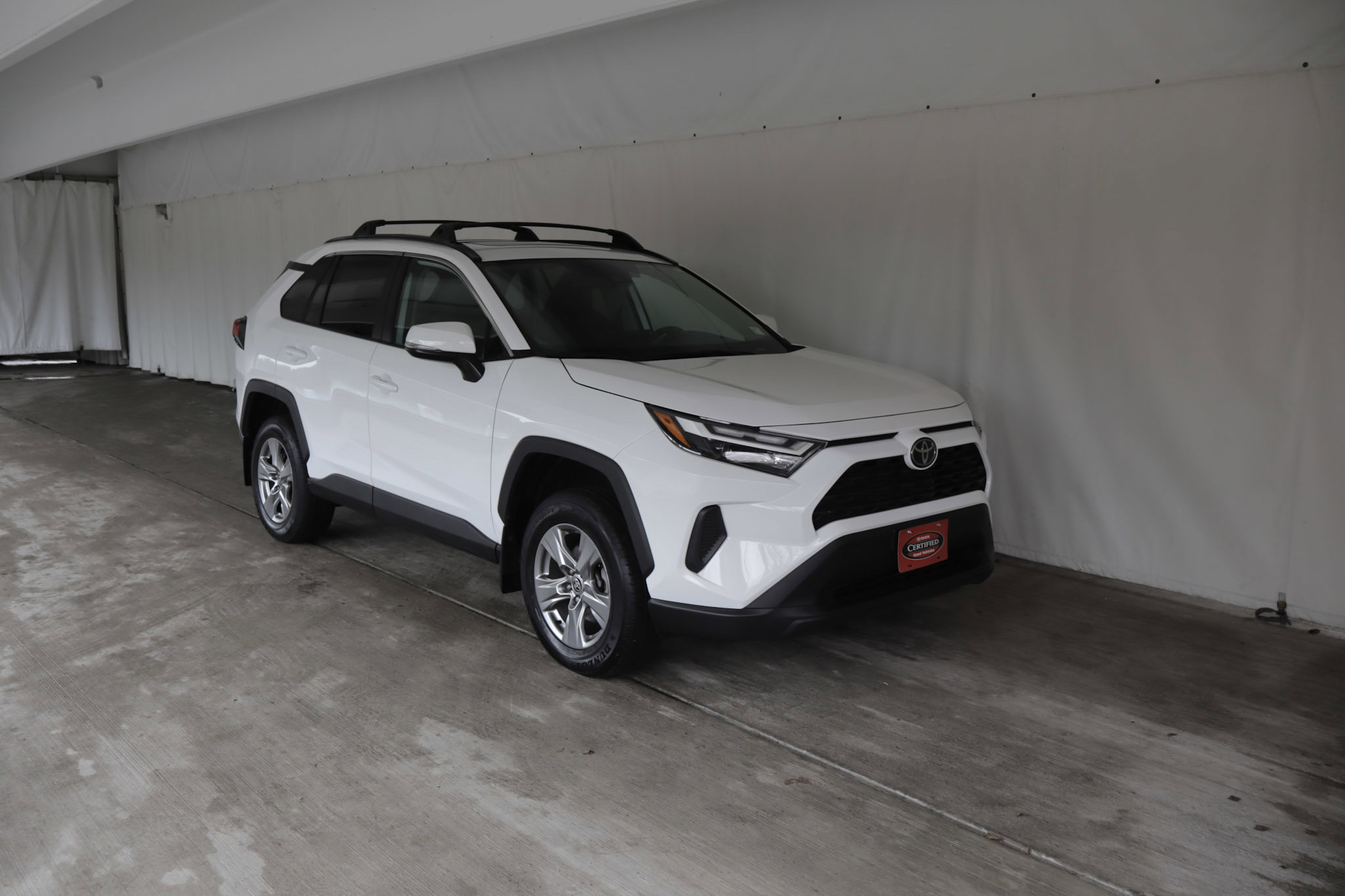 Used 2024 Toyota RAV4 XLE w/ Convenience Package image 1